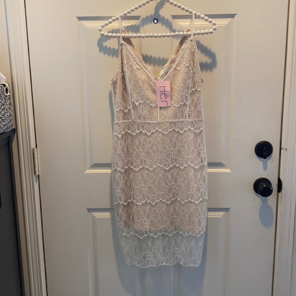 Lace Dress L w/tag on never worn